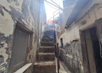 Scale - Casa indipendente Via Guglielmo
 
19-20-21, Catania - foto 45