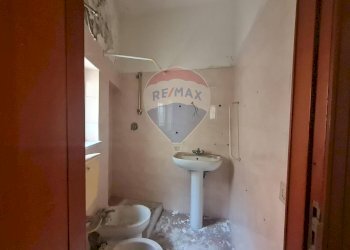 Bagno - Casa indipendente Via Guglielmo
 
19-20-21, Catania - foto 48