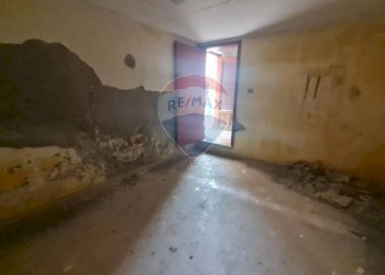 Stanza vuota - Casa indipendente Via Guglielmo
 
19-20-21, Catania - foto 5