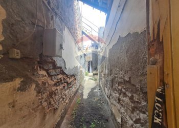 Edificio all\'aperto - Casa indipendente Via Guglielmo
 
19-20-21, Catania - foto 52