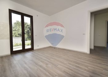 Stanza vuota - Appartamento Via Morgioni Traversa B
 
3, Valverde - foto 21