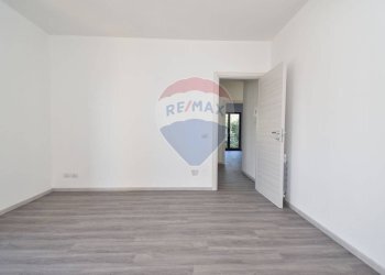 Stanza vuota - Appartamento Via Morgioni Traversa B
 
3, Valverde - foto 22