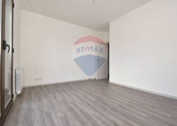 Stanza vuota - Appartamento Via Morgioni Traversa B
 
3, Valverde - foto 33