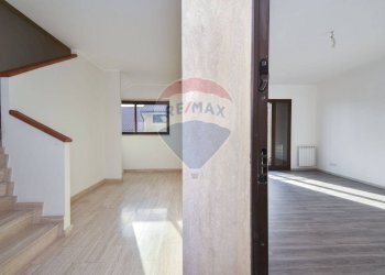 Stanza vuota - Appartamento Via Morgioni Traversa B
 
3, Valverde - foto 38