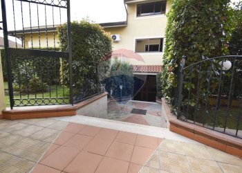 Casa all\'aperto - Appartamento Via Morgioni Traversa B
 
3, Valverde - foto 40