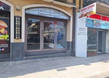 Edificio all\'aperto - Shop via Roma
 
130, Mascalucia - photo 1