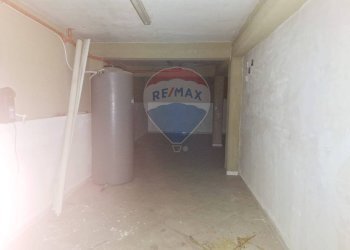 Hall / corridoio - Shop via Roma
 
130, Mascalucia - photo 8