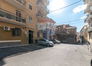 Edificio all\'aperto - Trilocale via fassari
 
14, Catania - foto 3
