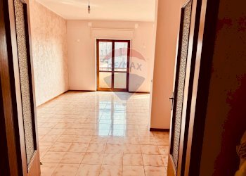 Stanza vuota - Appartamento via IV novembre
33, Aci Catena - foto 1