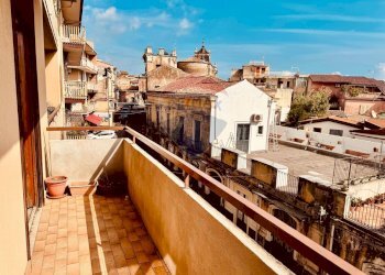 Balcone - Appartamento via IV novembre
33, Aci Catena - foto 2