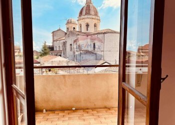 Balcone - Appartamento via IV novembre
33, Aci Catena - foto 3