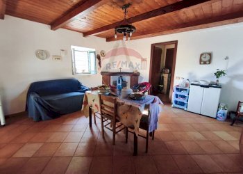 Sala da pranzo - Casa indipendente destre di ghiandaro
 
snc, San Marco Argentano - foto 12