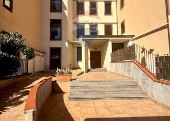 Edificio all\'aperto - Trilocale via Giovanni Paolo Secondo
 
13, Fiumefreddo di Sicilia - foto 1