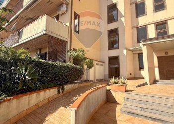 Edificio all\'aperto - Trilocale via Giovanni Paolo Secondo
 
13, Fiumefreddo di Sicilia - foto 2