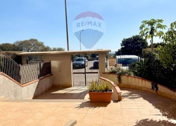 Terrazza - Trilocale via Giovanni Paolo Secondo
 
13, Fiumefreddo di Sicilia - foto 31