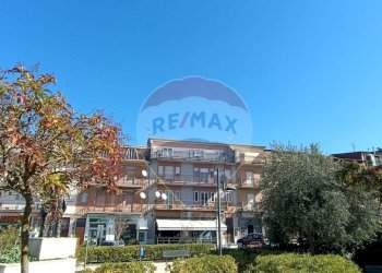 Edificio all\'aperto - Trilocale Via Nazionale
 
216, Troina - foto 4