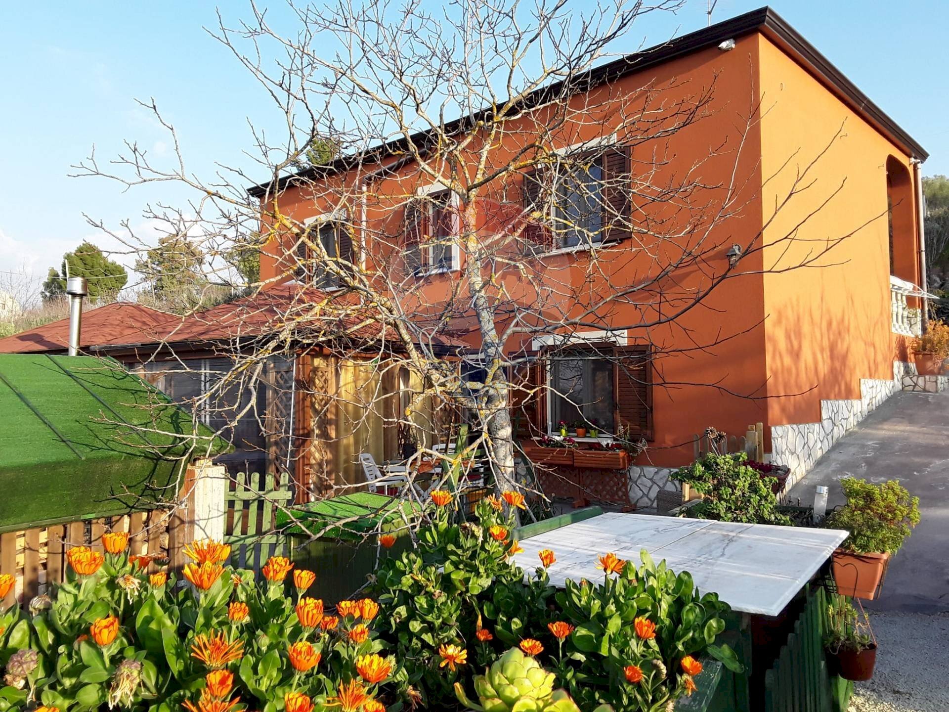 Casa all\'aperto - Villa Contrada Roccella
 
snc, San Cataldo - foto 1