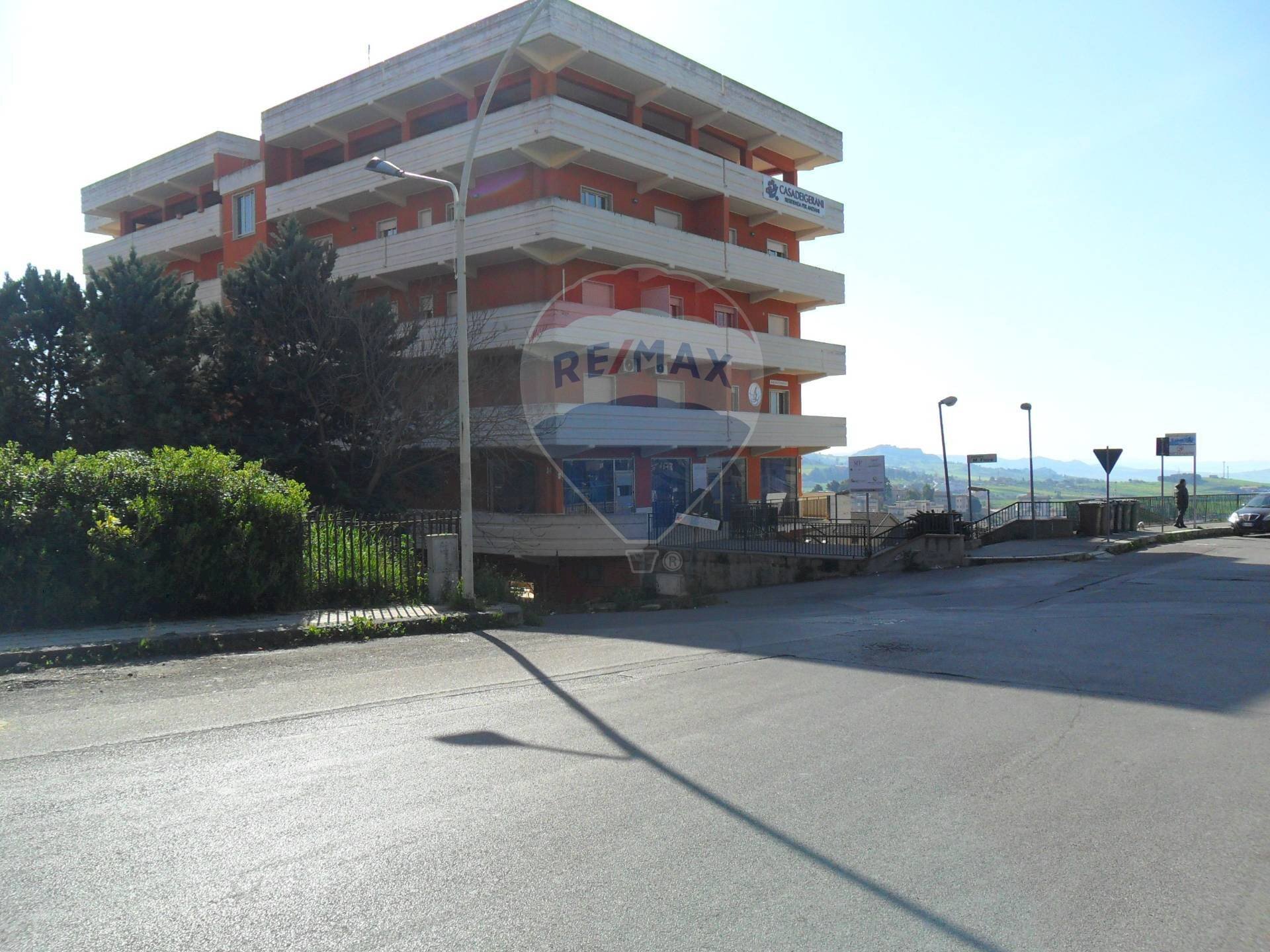 Edificio all\'aperto - Office via carlo pisacane
 
32, Caltanissetta - photo 1