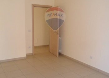 Stanza vuota - Ufficio via carlo pisacane
 
32, Caltanissetta - foto 4