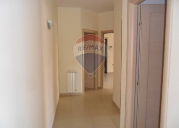 Hall / corridoio - Ufficio via carlo pisacane
 
32, Caltanissetta - foto 44