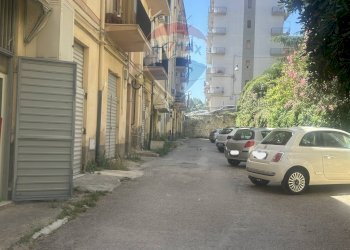 Edificio all\'aperto - Appartamento Piazza Martiri D'Ungheria
 
9, Caltanissetta - foto 10