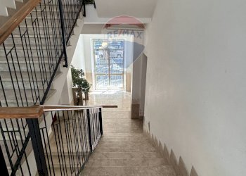 Scale - Appartamento Piazza Martiri D'Ungheria
 
9, Caltanissetta - foto 15