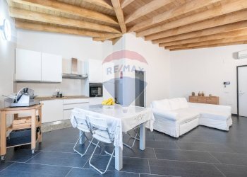 Sala da pranzo - Quadrilocale Via Villascassa
 
82, Viadana - foto 12