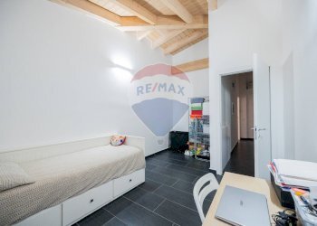 Camera / camera da letto - Quadrilocale Via Villascassa
 
82, Viadana - foto 35