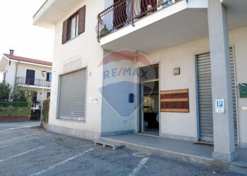 Terrazza - Negozio via Torino
 
32, Scalenghe - foto 1