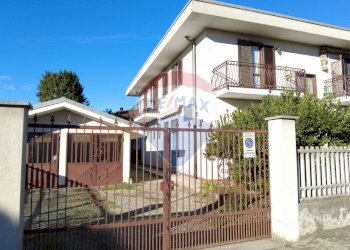 Casa all\'aperto - Negozio via Torino
 
32, Scalenghe - foto 22