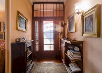 Hall / corridoio - Semi-detached house via galileo galilei
 
17, Bruino - photo 15