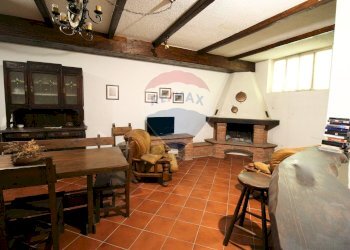 Sala da pranzo - Semi-detached house via galileo galilei
 
17, Bruino - photo 20