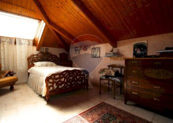 Camera / camera da letto - Semi-detached house via galileo galilei
 
17, Bruino - photo 23