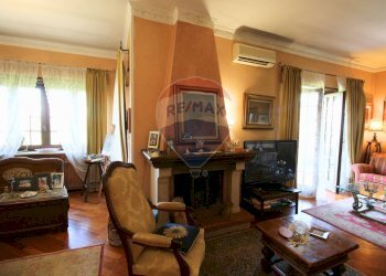 Soggiorno - Semi-detached house via galileo galilei
 
17, Bruino - photo 27