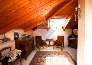 Hall / corridoio - Semi-detached house via galileo galilei
 
17, Bruino - photo 28