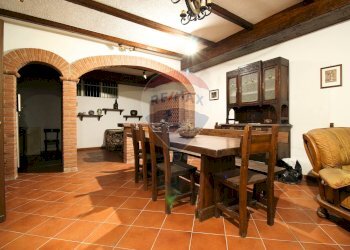 Sala da pranzo - Semi-detached house via galileo galilei
 
17, Bruino - photo 29