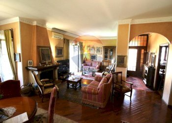 Sala da pranzo - Semi-detached house via galileo galilei
 
17, Bruino - photo 30