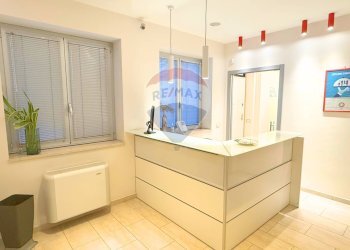 Bagno - Ufficio Via Lorenzo Cariglia
 
12, Foggia - foto 2