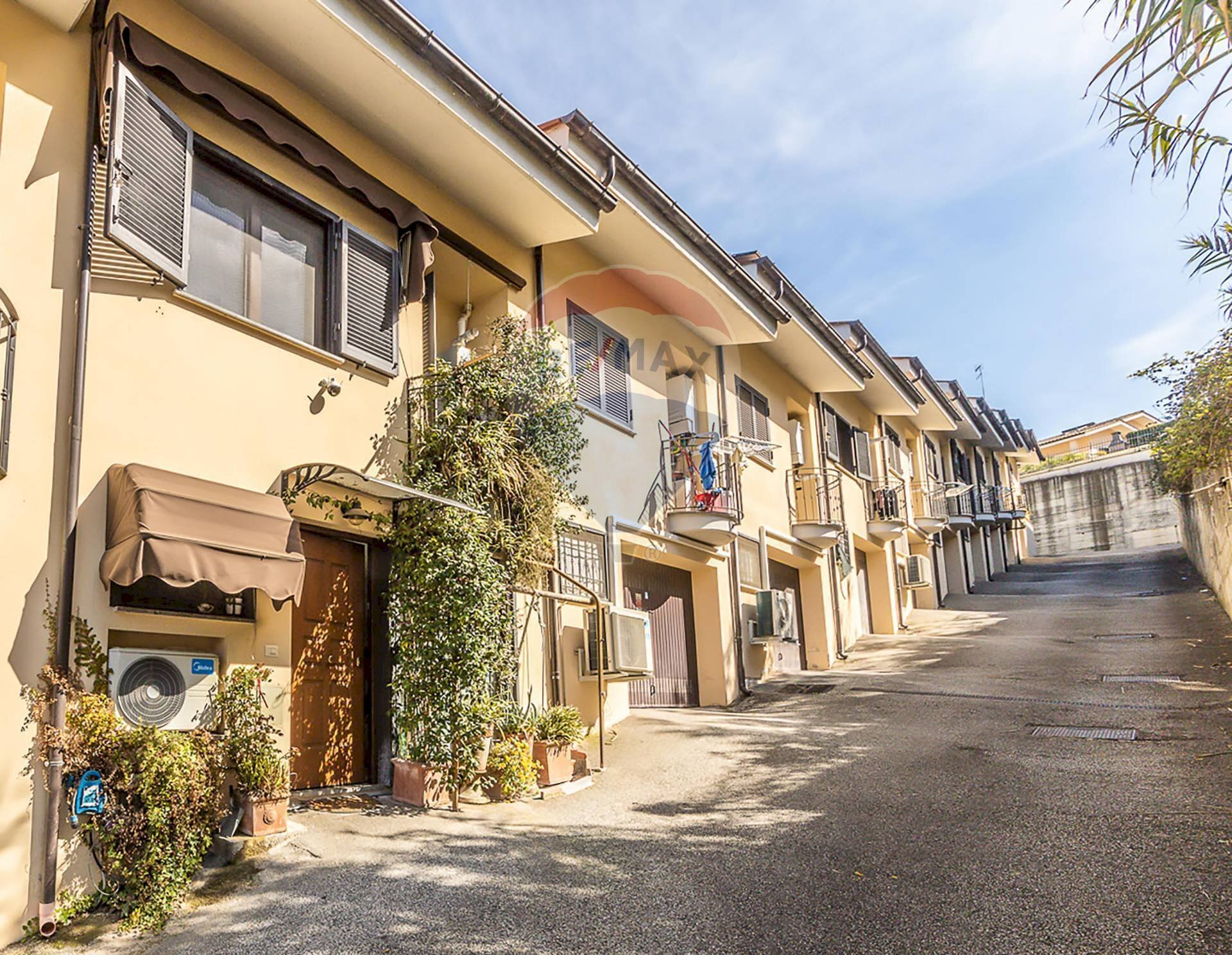 Edificio all\'aperto - Two-room apartment Via Somma Lombardo
 
29, Roma - photo 1