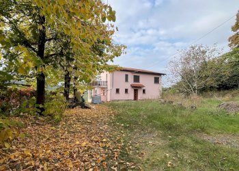 Foto 3 - Casa indipendente Strada Comunale Cortiglione
 
10, Robella - foto 3