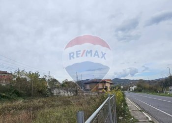 Edificio all\'aperto - Locale Commerciale Strada Statale Appia
 
7, Montesarchio - foto 2