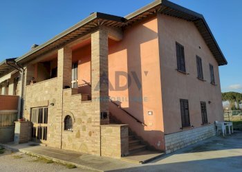 Foto 2 - Casa semi indipendente via atene
 
103, Bastia Umbra - foto 2