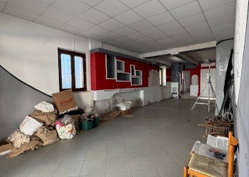 Foto 12 - Locale Commerciale Via Santo Patrono
 
34-36, Assisi - foto 12