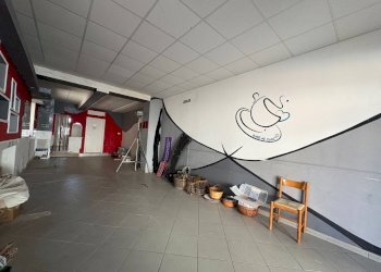 Foto 13 - Locale Commerciale Via Santo Patrono
 
34-36, Assisi - foto 13