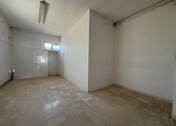 Foto 15 - Locale Commerciale Via Santo Patrono
 
34-36, Assisi - foto 15