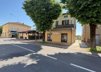 Foto 19 - Locale Commerciale Via Santo Patrono
 
34-36, Assisi - foto 19