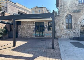 Foto 3 - Attività Commerciale piazza Matteotti
 
9, Assisi - foto 3