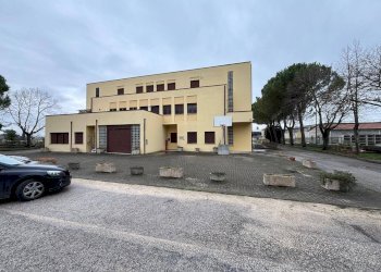 Foto 1 - Shed VIA dell'industria
 
SNC, Spello - photo 1