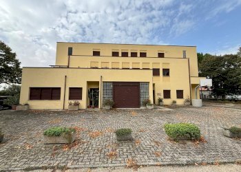 Foto 2 - Shed VIA dell'industria
 
SNC, Spello - photo 2