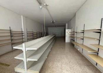 Foto 4 - Shed VIA dell'industria
 
SNC, Spello - photo 4